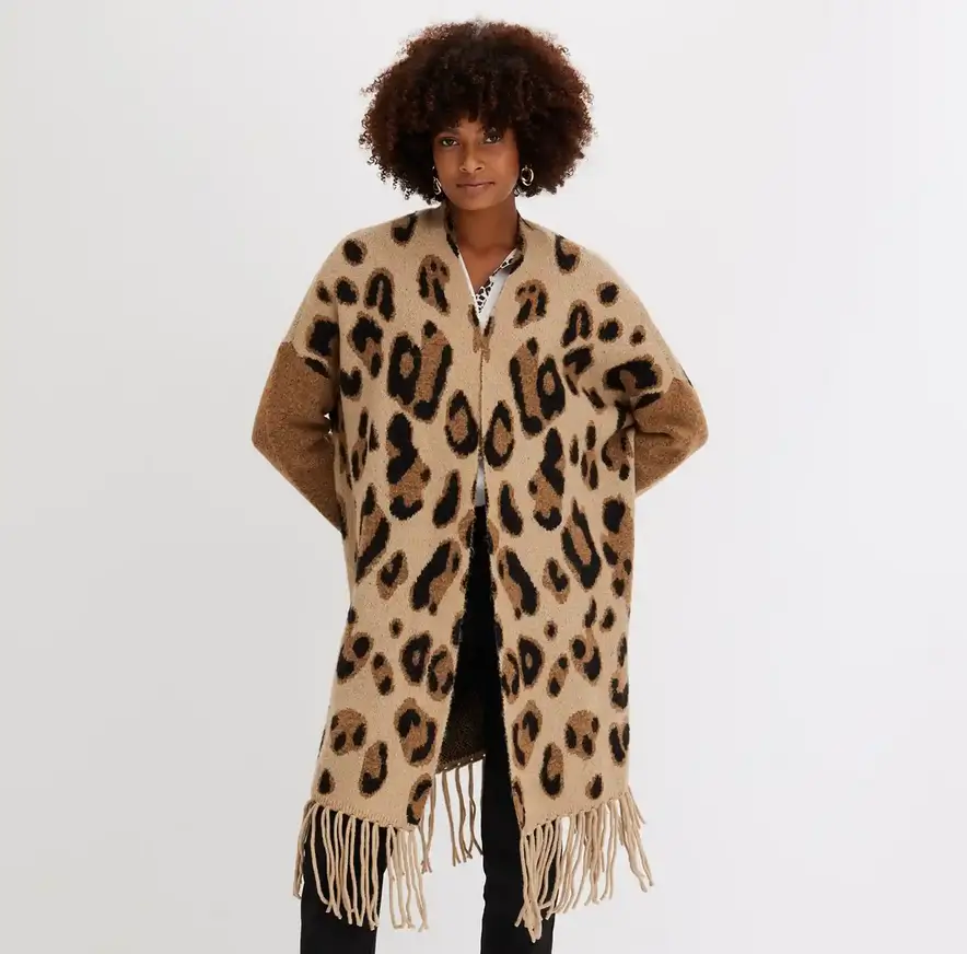 Maglione lungo leopardato scontato del 41% su BonPrix